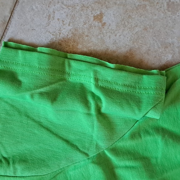 🌴 NWT Green Tee Top With Blue Dragonfly - Picture 5 of 11